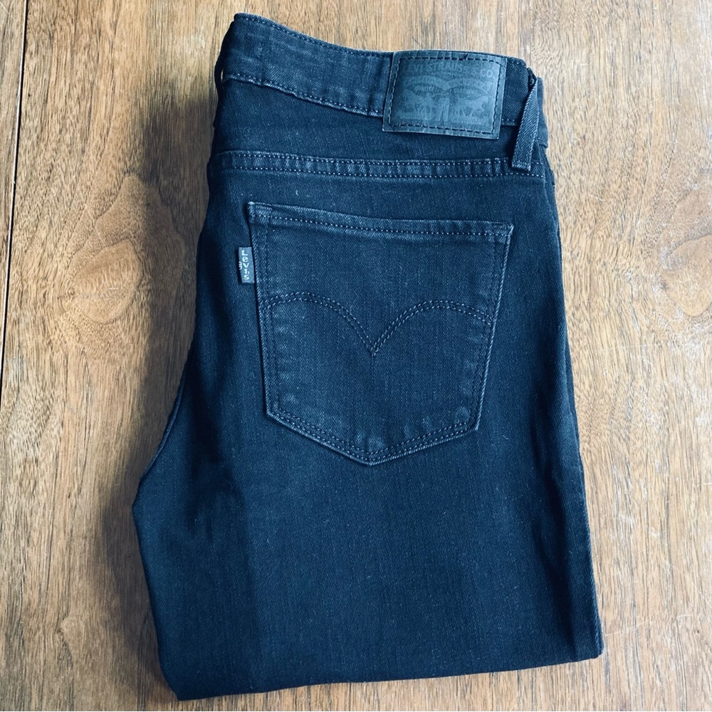 Levi’s jeans 👖 in black skinny jeans size W 27L30